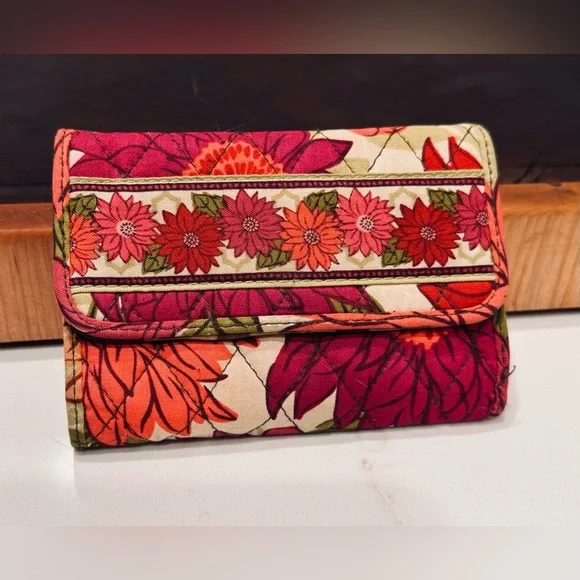 Vera Bradley Floral Pink & Orange Wallet NWOT - Picture 1 of 4